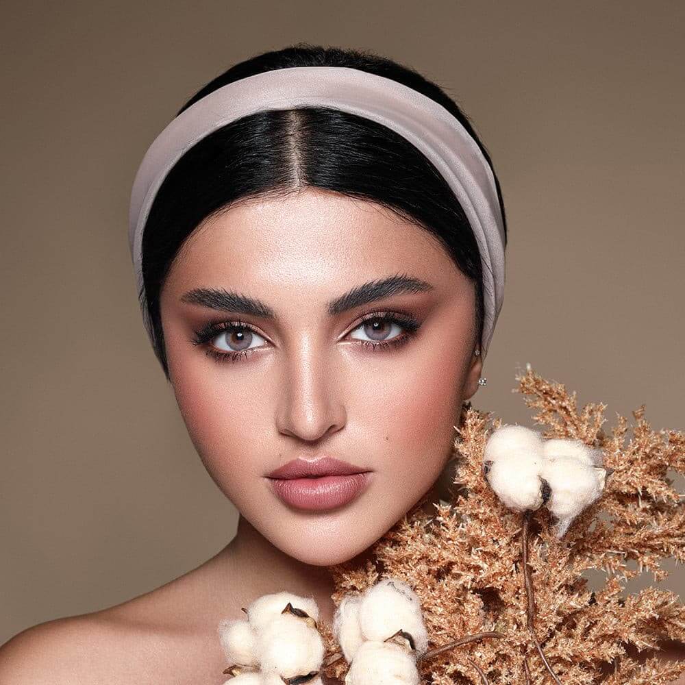Bella Elite Contact Lenses, Gray Beige, Bella Elite Collection, gray with soft brown tones, gray and brown, light limbal ring, Colour Contact lenses