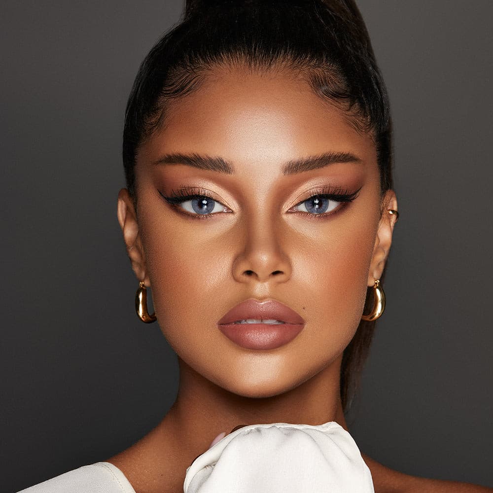 Bella Daily Contact Lenses, Bluish Gray, Bella One Day Collection, Bright blue and gray tones, slight limbal ring, rich blue hues with beautiful gray tones
