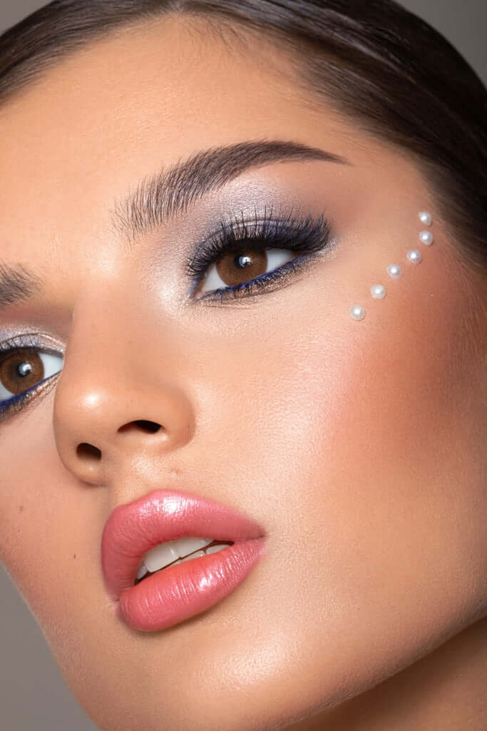 Bella Elite Cinnamon Brown colored contact lenses, A rich hazel base, warmth of cinnamon
