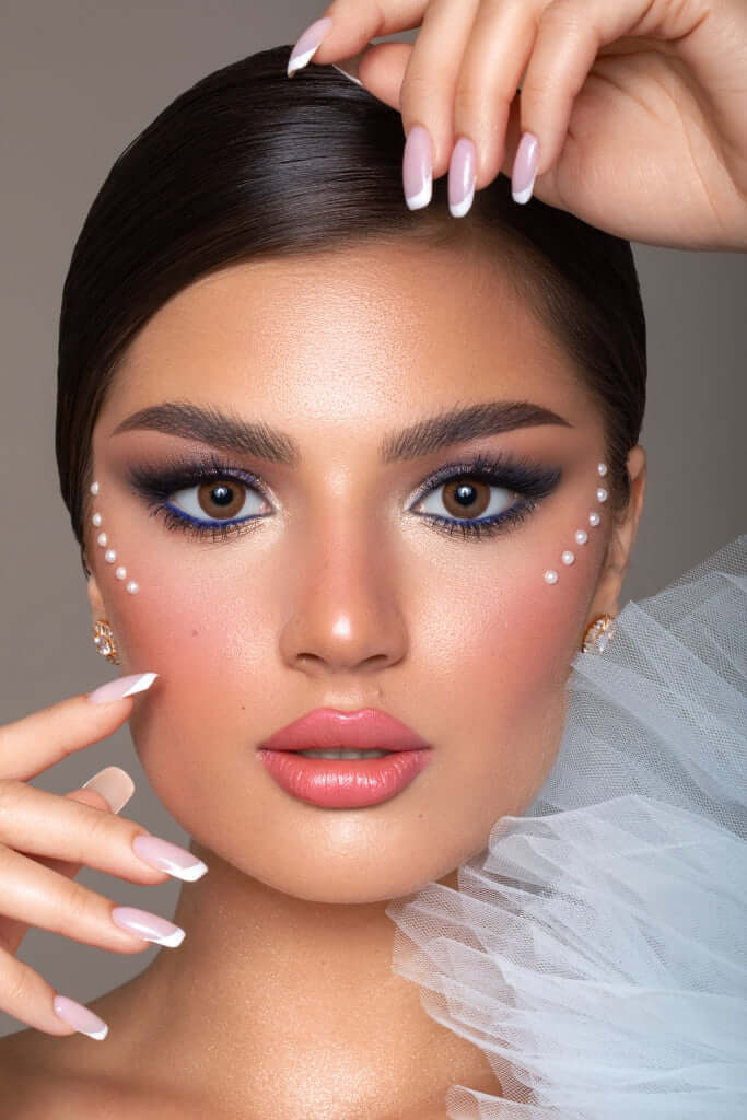 Bella Elite Cinnamon Brown colored contact lenses, A rich hazel base, warmth of cinnamon