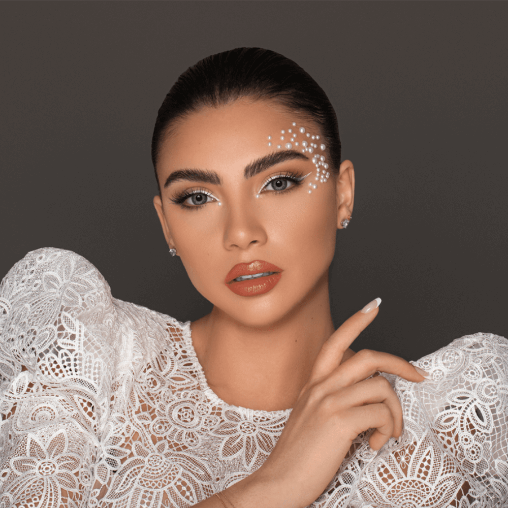 Bella Garnet lenses for a subtle warm brown and gray eye color, daily collection, Bella Garnet Contact Lenses