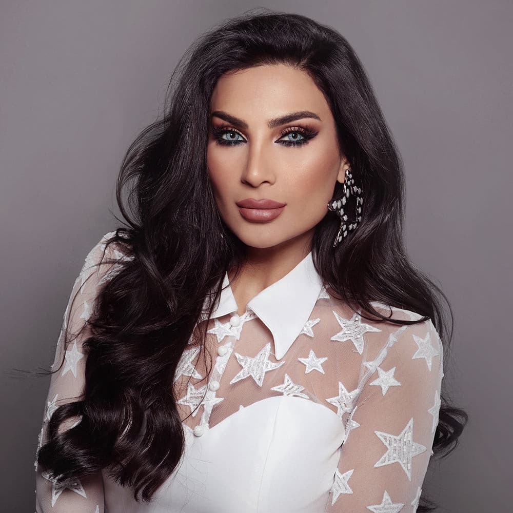 Viola Gray, Bella Natural Contact Lenses, Bella Natural Viola Gray, Shades of purple and gray, color combination, Natural Beauty