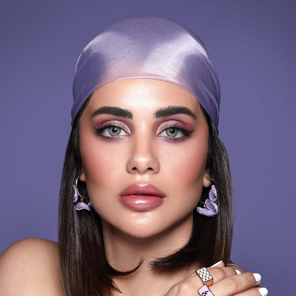 Bella prescription lenses, Emerald Green , Bella Elite Collection, green eyes, A faint limbal ring makes this lens look very natural,