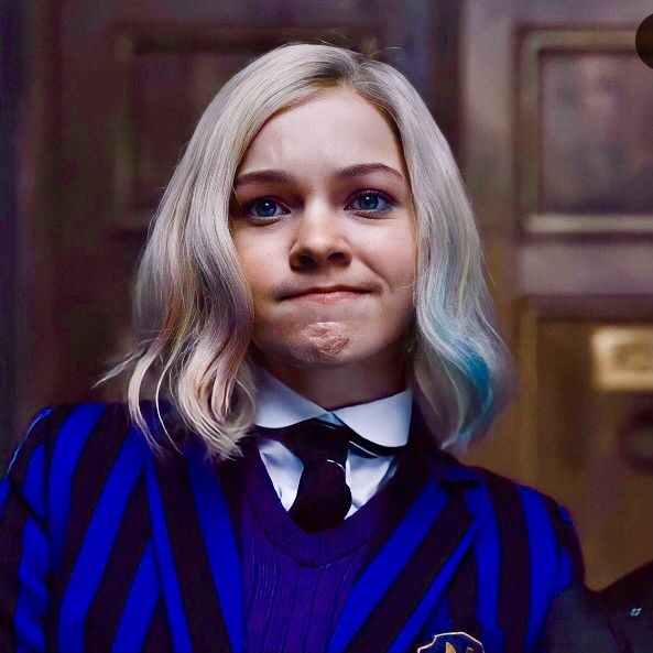 How to Cosplay as Enid Sinclair: Complete Guide to Outfit, Nail, Hair, Make Up to Eye Color